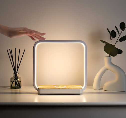Lámpara de Mesa con Sensor y Carga Inalámbrica